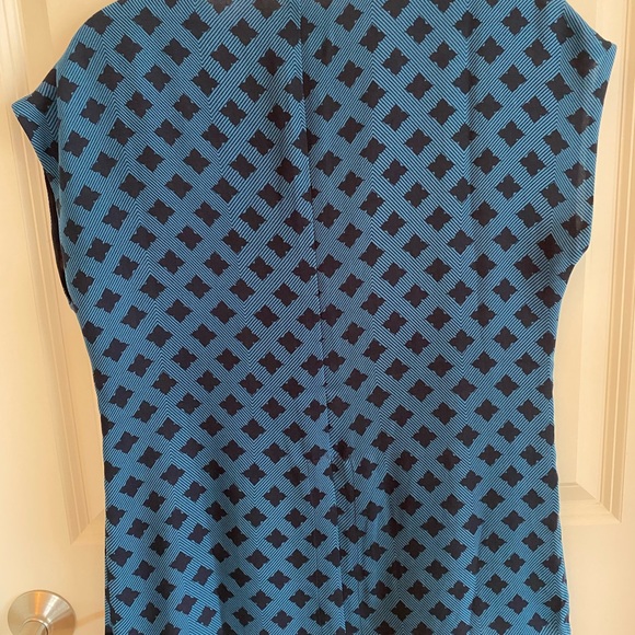 Cabi 3274 Foulard Top - Picture 2 of 8